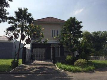 Rumah disewa di Citraland, Surabaya