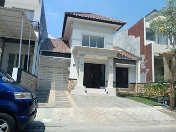 Rumah disewa di Citraland, Surabaya