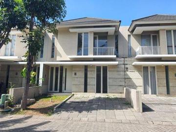 Rumah disewa di Citraland, Surabaya