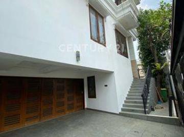 Rumah disewa di Cilandak, Jakarta Selatan
