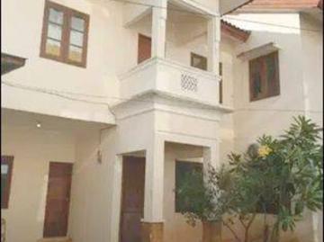 Rumah disewa di Cinere, Depok