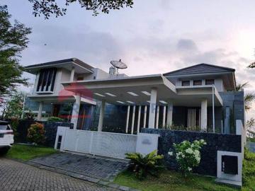 Rumah disewa di Araya, Malang