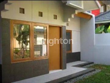 Rumah disewa di BSD Kencana Loka, Tangerang
