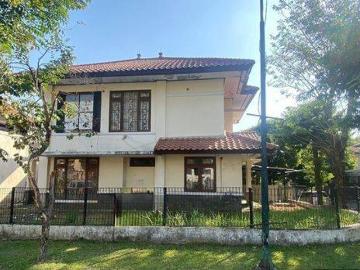Rumah disewa di Graha, Surabaya
