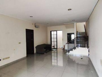 Rumah disewa di Green Lake City, Jakarta Barat