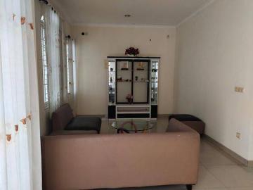 Rumah disewa di Green Lake City, Jakarta Barat