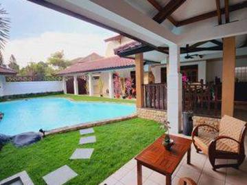 Rumah disewa di Dukuh Pakis, Surabaya