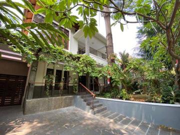 Rumah disewa di Kebayoran Baru, Jakarta Selatan