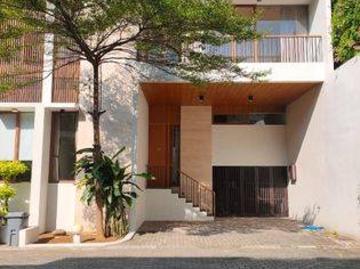 Rumah disewa di Kemang, Jakarta Selatan