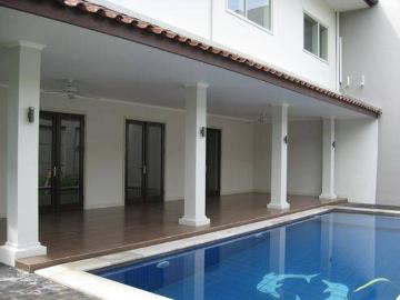 Rumah disewa di Kemang, Jakarta Selatan