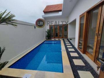 Rumah disewa di Kerobokan Kaja, Badung