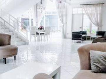 Rumah disewa di Lippo Cikarang, Cikarang