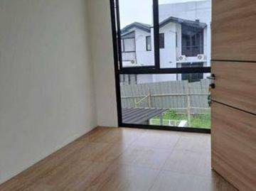 Rumah disewa di Lippo Cikarang, Cikarang