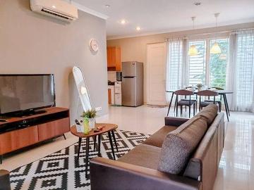Rumah disewa di Lippo Cikarang, Cikarang