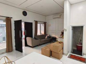 Rumah disewa di Muara Karang, Jakarta Utara