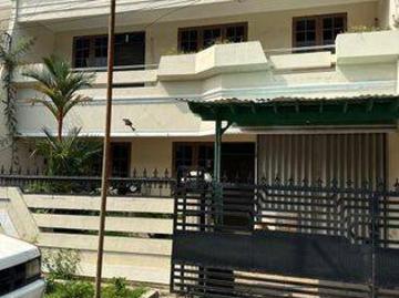 Rumah disewa di Muara Karang, Jakarta Utara