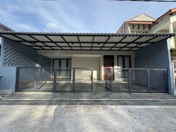 Rumah disewa di Sektor 1 Bintaro, Jakarta Selatan