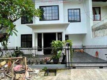 Rumah disewa di Sektor 3 Bintaro, Jakarta Selatan