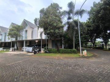 Rumah disewa di Sektor 7 Bintaro, Tangerang Selatan