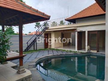 Rumah disewa di Seminyak, Badung