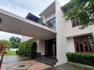 Rumah disewa di Senayan, Jakarta Selatan