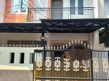Rumah disewa di Pondok Bambu, Jakarta Timur