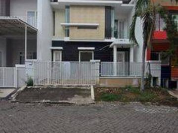 Rumah disewa di Pakuwon City, Surabaya