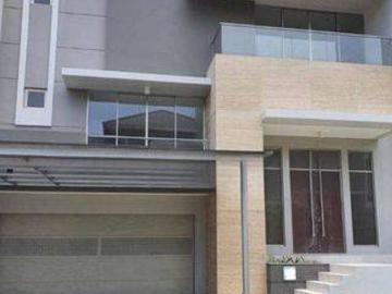Rumah disewa di Pantai Indah Kapuk, Jakarta Utara