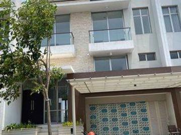 Rumah disewa di Pantai Indah Kapuk 2, Jakarta Utara