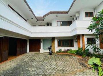 Rumah disewa di Pejaten, Jakarta Selatan