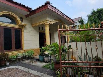 Rumah disewa di Pesanggrahan, Jakarta Selatan