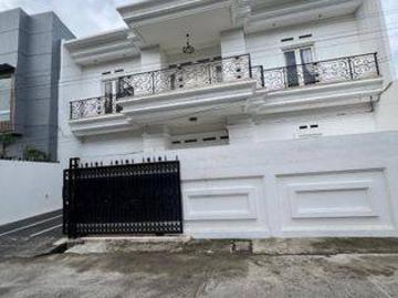 Rumah disewa di Pesanggrahan, Jakarta Selatan