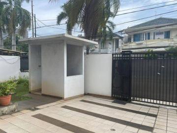 Rumah disewa di Pluit, Jakarta Utara