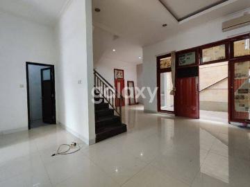 Rumah disewa di Rungkut, Surabaya
