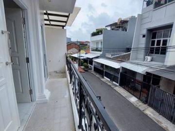 Rumah disewa di Tomang, Jakarta Barat