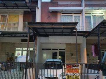 Rumah disewa di Taman Surya, Jakarta Barat