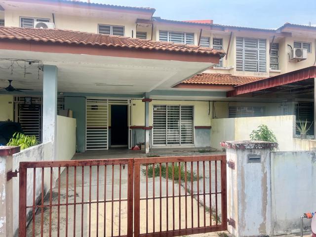 Rumah Dua Tingkat Rumah Tengah Cassia Barat