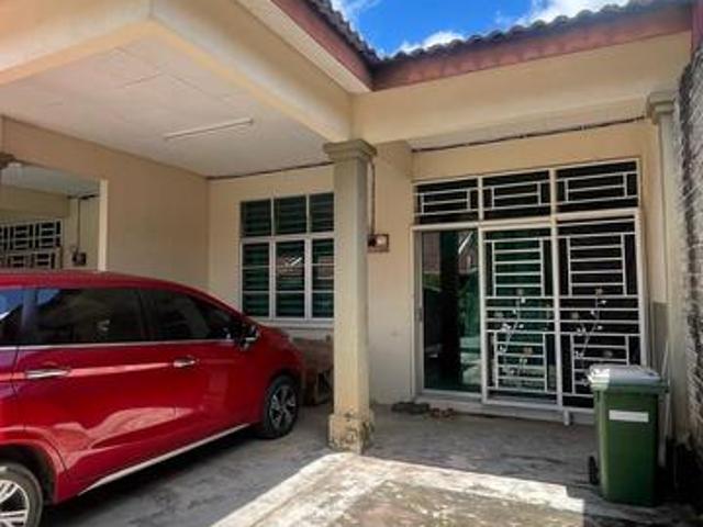 Rumah Elok Taman Desa Bayan Mas Kayu Hitam