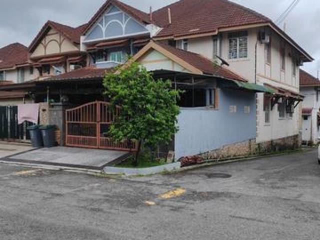 Rumah End Lot Jalan Ledang Taman Bukit Tiram
