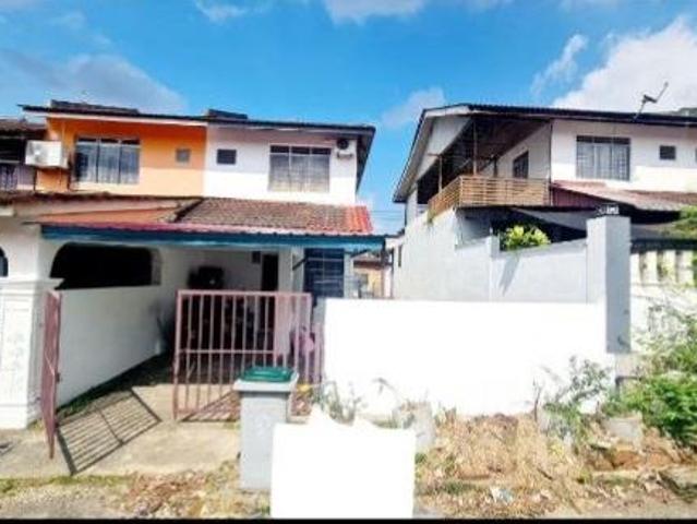 RUMAH END LoT SERI ALAM