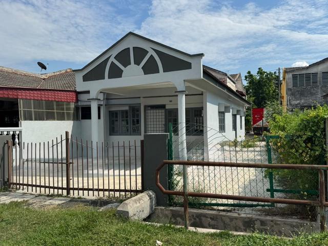 Rumah End untuk Dijual Di Lot Chandan Desa Simpang Pulai Perak