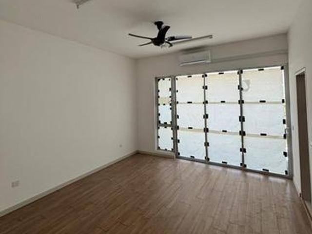 Rumah Facing Garden Serene Height Bangi Kajang UKM Partial Furnish