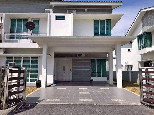 Rumah Facing Playground Bandar Eco Nilai