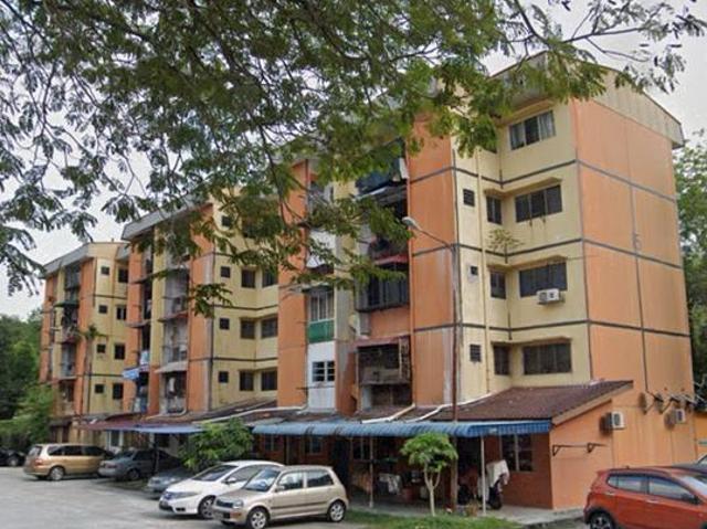 Rumah flat Seksyen 6 Shah Alam 3 bilik 750s block 20 fully renovated