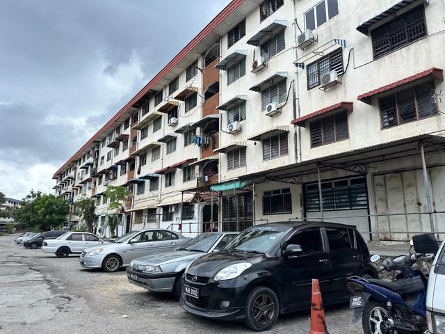 Rumah Flat taman taming Jaya balakong block h tingkat 3