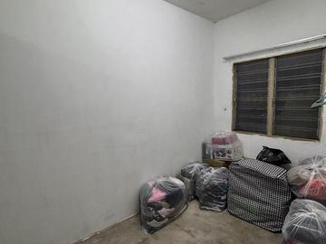 Rumah flat untuk dijual