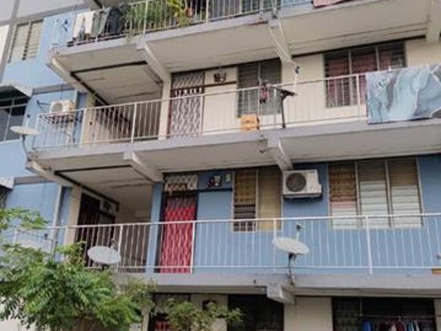 Rumah flat wangsa maju seksyen 10 Kuala Lumpur block c4 tingkat 4