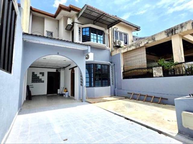 Rumah hadap lapang DOUBLE STOREY TERRACE SEKSYEN 8 Shah Alam