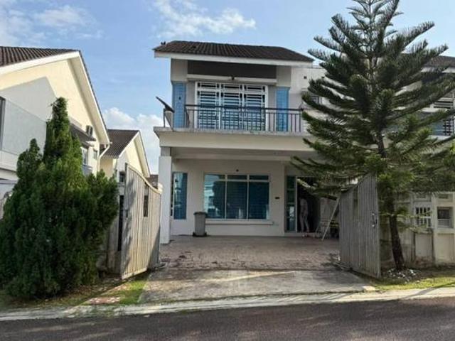 Rumah Jual Bawah Harga Market FREEHOLD SIAP PERABOT