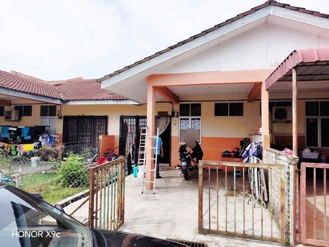 RUMAH KEMPADANG MAKMUR KUANTAn
